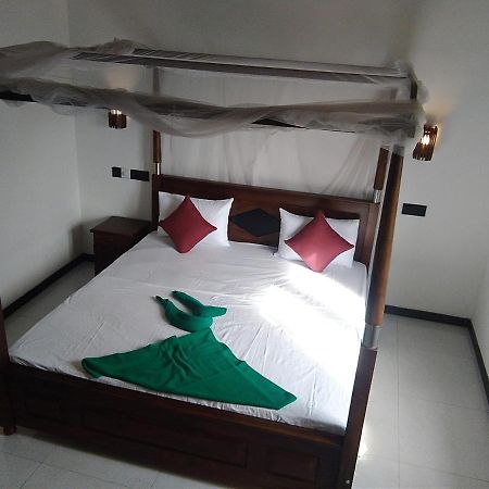 Dolphin Cottage มิริสซา ภายนอก รูปภาพ