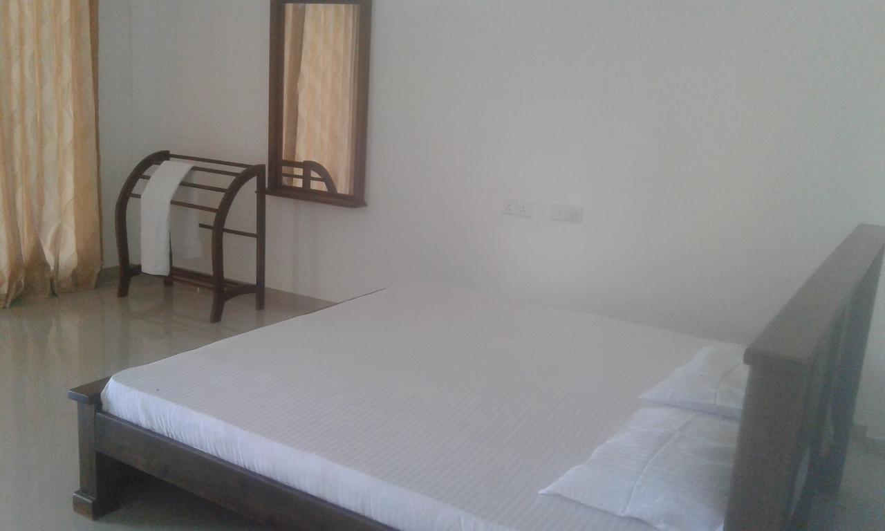 Dolphin Cottage มิริสซา ภายนอก รูปภาพ