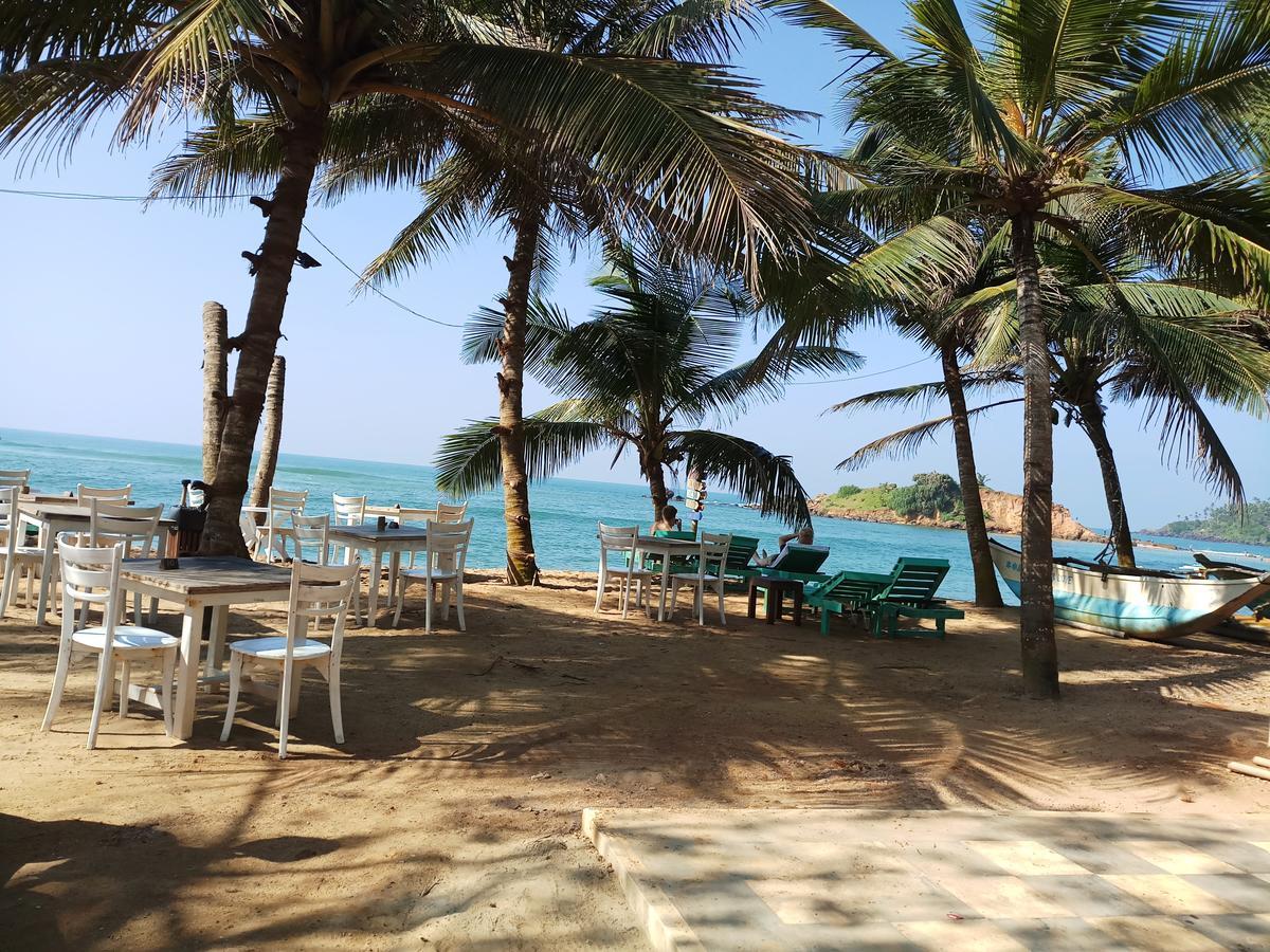 Dolphin Cottage มิริสซา ภายนอก รูปภาพ