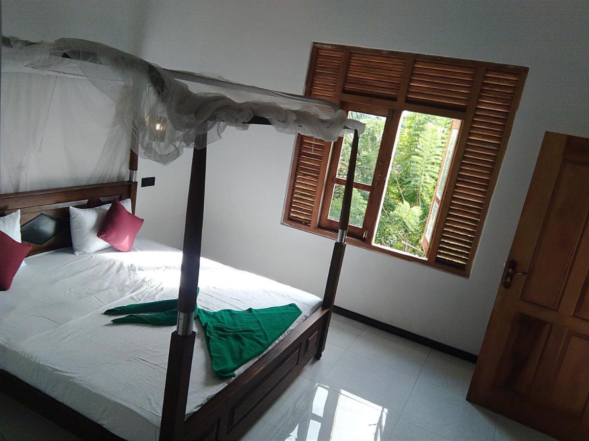 Dolphin Cottage มิริสซา ภายนอก รูปภาพ